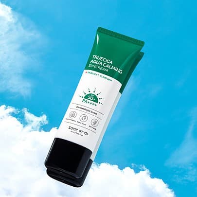 Успокаивающий солнцезащитный крем Truecica Aqua Calming Suncream SPF 50+ PA++++
